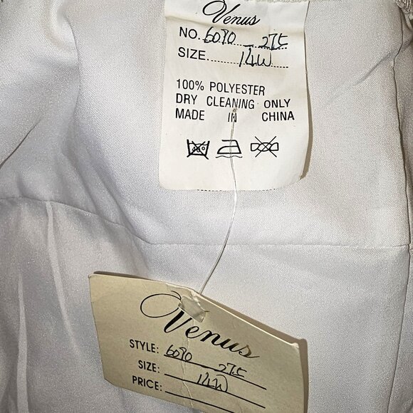 Venus White Layered Wedding dress 14 NWT - Picture 4 of 6